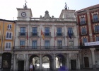 El Ayuntamiento de Burgos enviará 30.000 euros para comprar material de emergencia. 