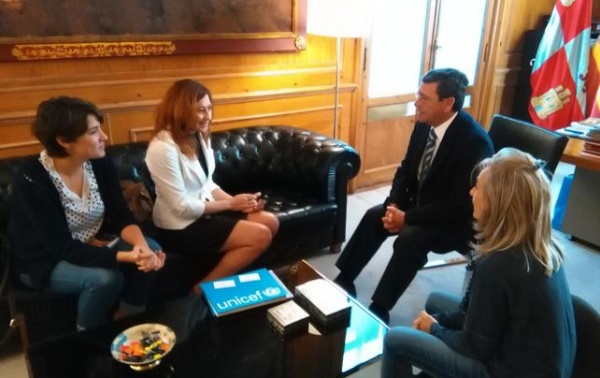César Rico ha recibido a los representantes de UNICEF en Castilla y León.